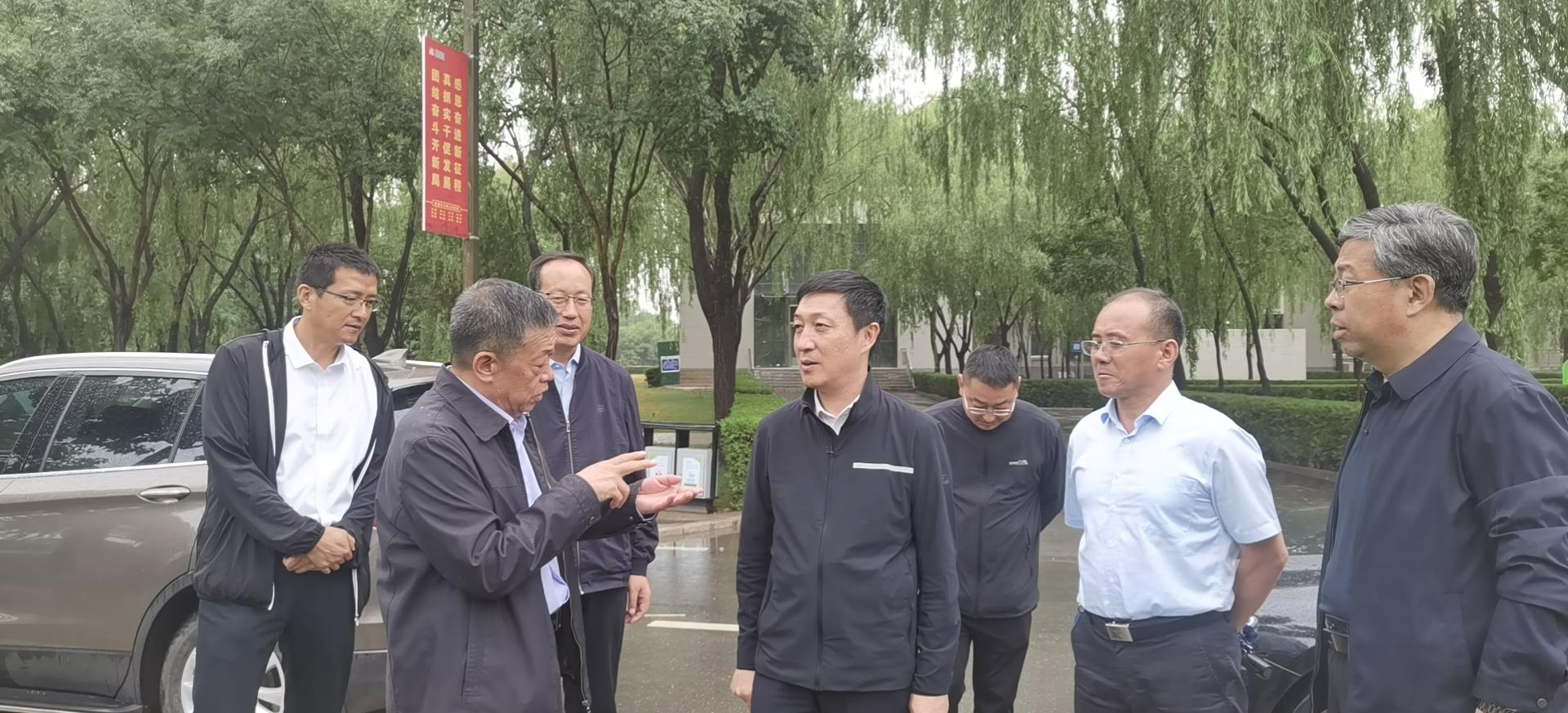 李晓波调研事业单位公开招聘面试及高校毕业生就业创业工作 李晓波调研事业单位公开招聘面试及高校毕业...